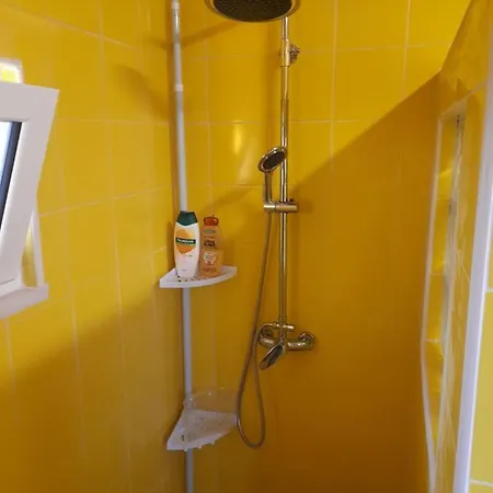 펜션 Eco-country-cottage Nadadouro